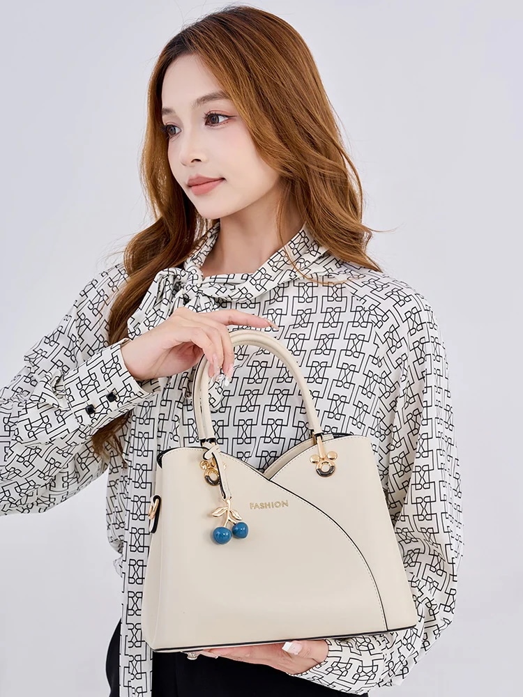 旅行バッグ トートバッグ キルティングバッグ バック 本革 韓国 入社し 2way 通勤 バッグ ショルダーバッグ 通勤OL レディース 斜めがけバッグ カバン 大容量 ショルダーバッグ 入学シーズン