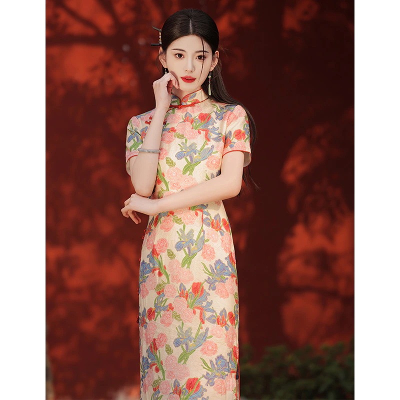 修正されたチョンサム2025夏の若い女性の新しいのレトロなローズプリントドレス 4,980円