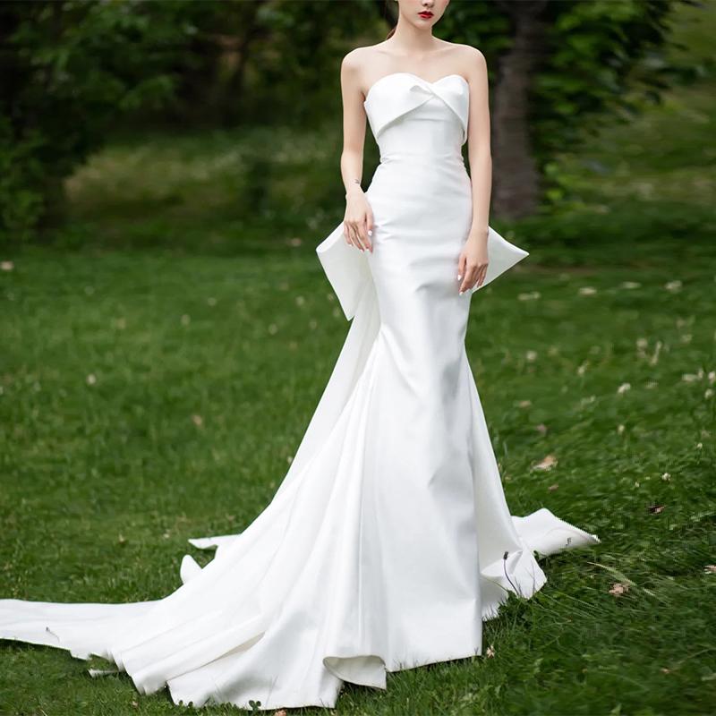 【急速出荷】ウェディングドレスバックレス大きいリボンマーメイドラインビスチェサテン二次会結婚式ブライダルトレーン前撮り海外挙式花嫁ウエディングドレス