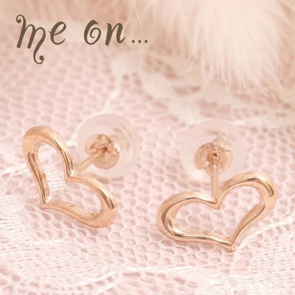 me on...ピアス レディース K10ピンクゴールド ふんわりとしたフォルムのオープンハート 5,464円