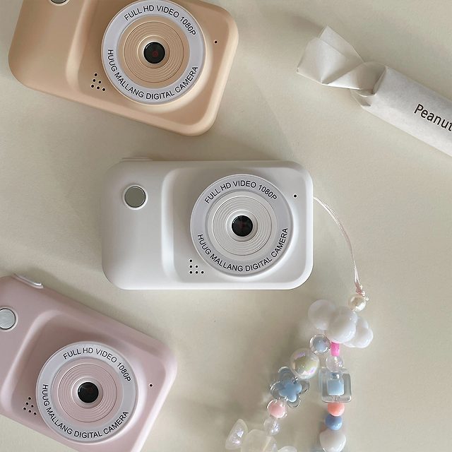 モチ風デジタルカメラ3色＋SDカード＋ステッカー付きレトロ風セルフィー＆ビデオネックストラップ付きギフトにもおすすめ