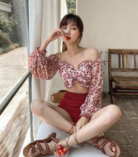 水着 レディース ビキニ セパレート 体系カバー オフショルダー オフショル パッド付き 伸縮性 シャーリング 胸元 谷間 上下セット 大人 可愛い 美脚 カジュアル お洒落 レトロ 花柄 小花柄 韓