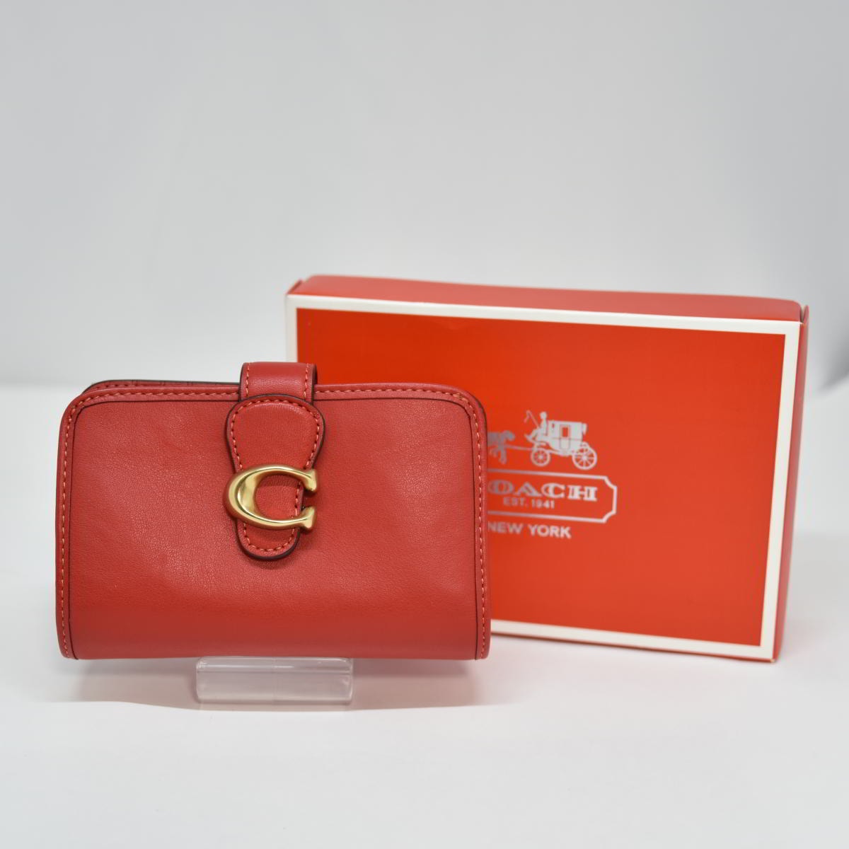 タビー ミディアムウォレット L字ジップ コンパクトウォレット 二つ折り財布 レッド レディース