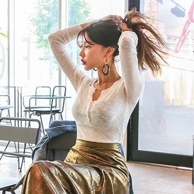 トップス カットソー ニットソー 袖あり 長袖 Vネック Uネック スリム タイト 細身 フィット ボタン 綿 コットン かわいい 大人可愛い きれいめ シンプル カジュアル 大人 上品 おしゃれ