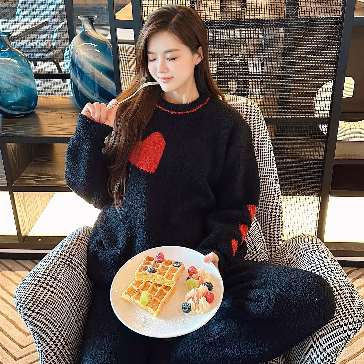 【急速発送】フリース 女子会 ホームウェア 部屋着 寝巻き モコモコ もこもこ ウェア お洒落 おしゃれ パジャマ ナイトウェア レディース オルチャン レッド韓国 赤 ブラック 黒 ハートフリースパ