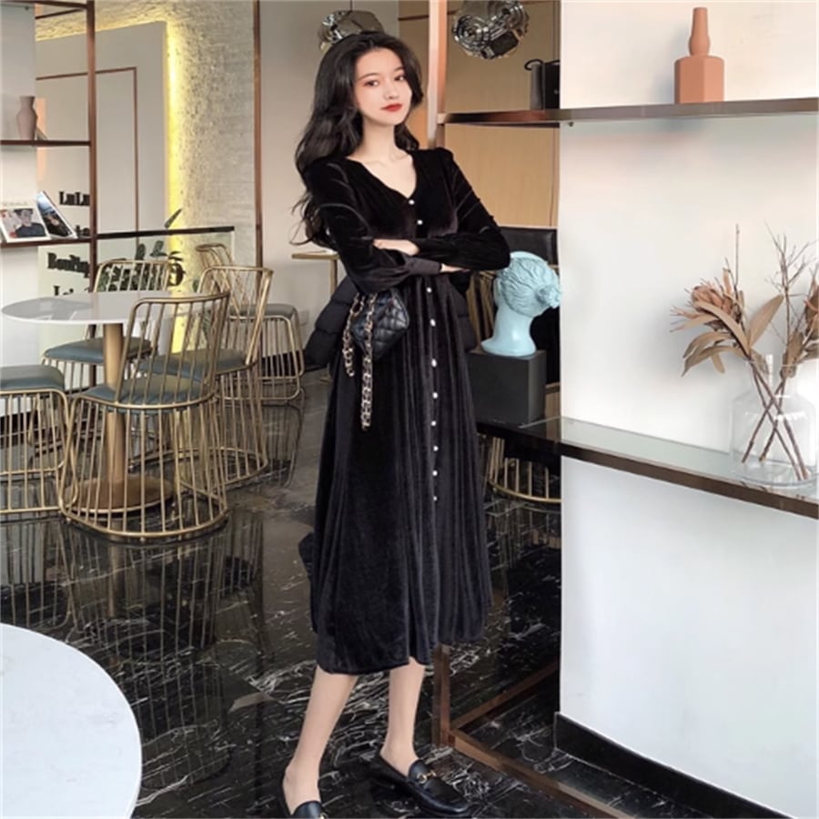 ドレス ロングドレス ロング ミモレ 袖あり 長袖 Vネック Aライン フレア ボタン ベロア エレガント 可愛い 大人可愛い きれいめ シンプル カジュアル シック コンサバ 華やか