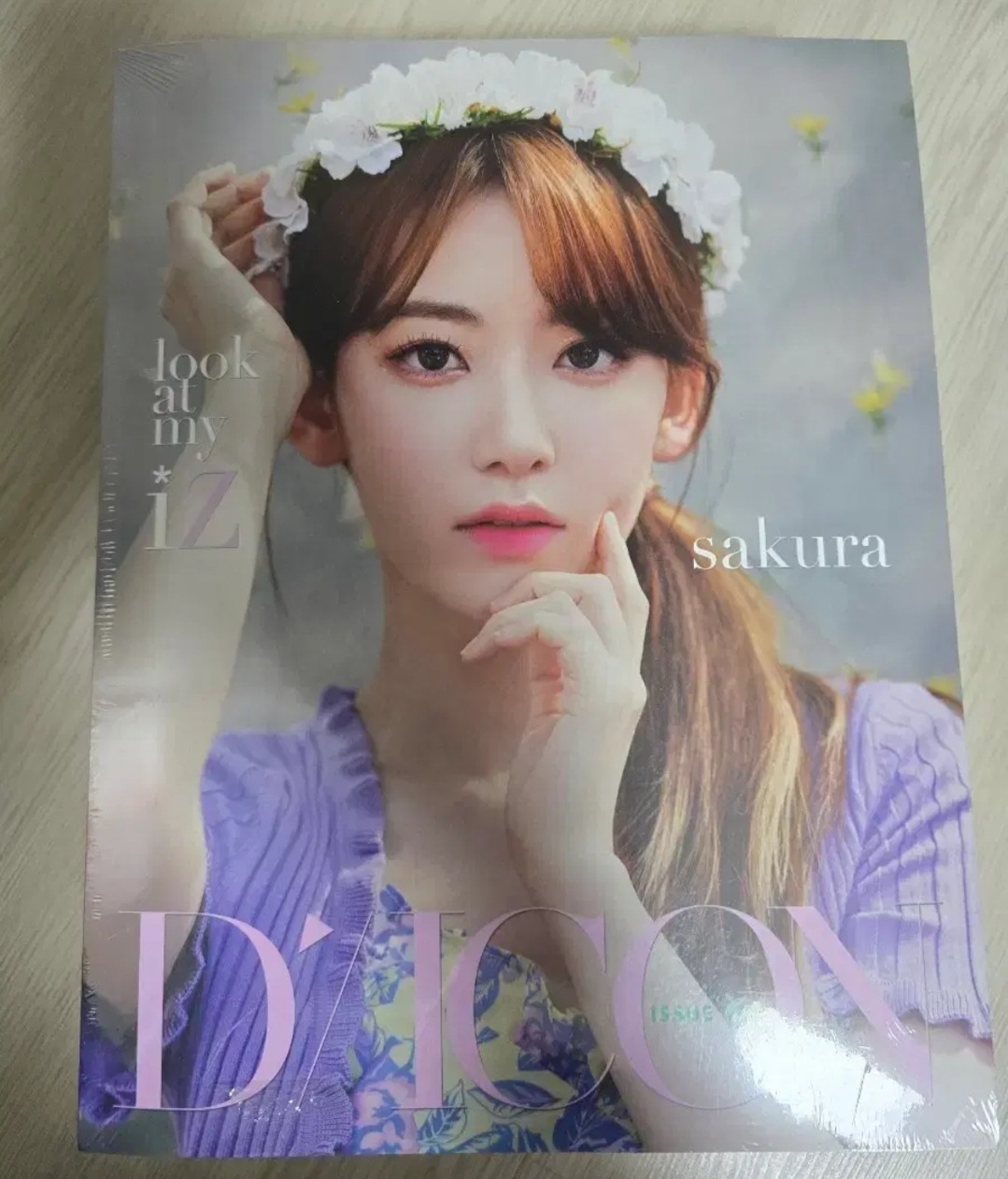 IZ*ONE SAKURA D-icon VOL.8 look at my iZ DISPATCH MAGAZINE PHOTOBOOK izone
