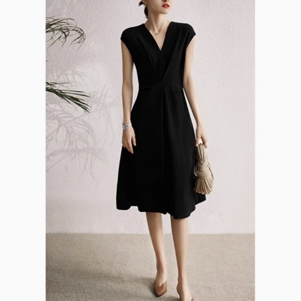 レディース ワンピース ドレス 膝下 袖なし ノースリーブ Vネック 襟なし Aライン ウエストマーク 大人可愛い きれいめ シンプル 上品 おしゃれ こなれ感 クール モード系 エレガント モダン