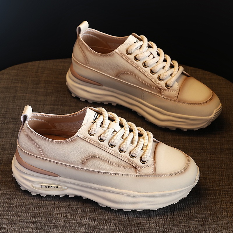 リトルホワイトシューズレディーススニーカーオールマッチホットスタイル2025秋新パパスポーツシューズレディーストレンドインワンピースドロップシッピング