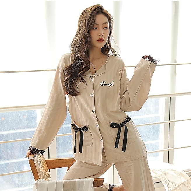 【日本未発売/送料無料】マタニティ パジャマ レース リボン Vネック 長袖 授乳口付き 5,382円