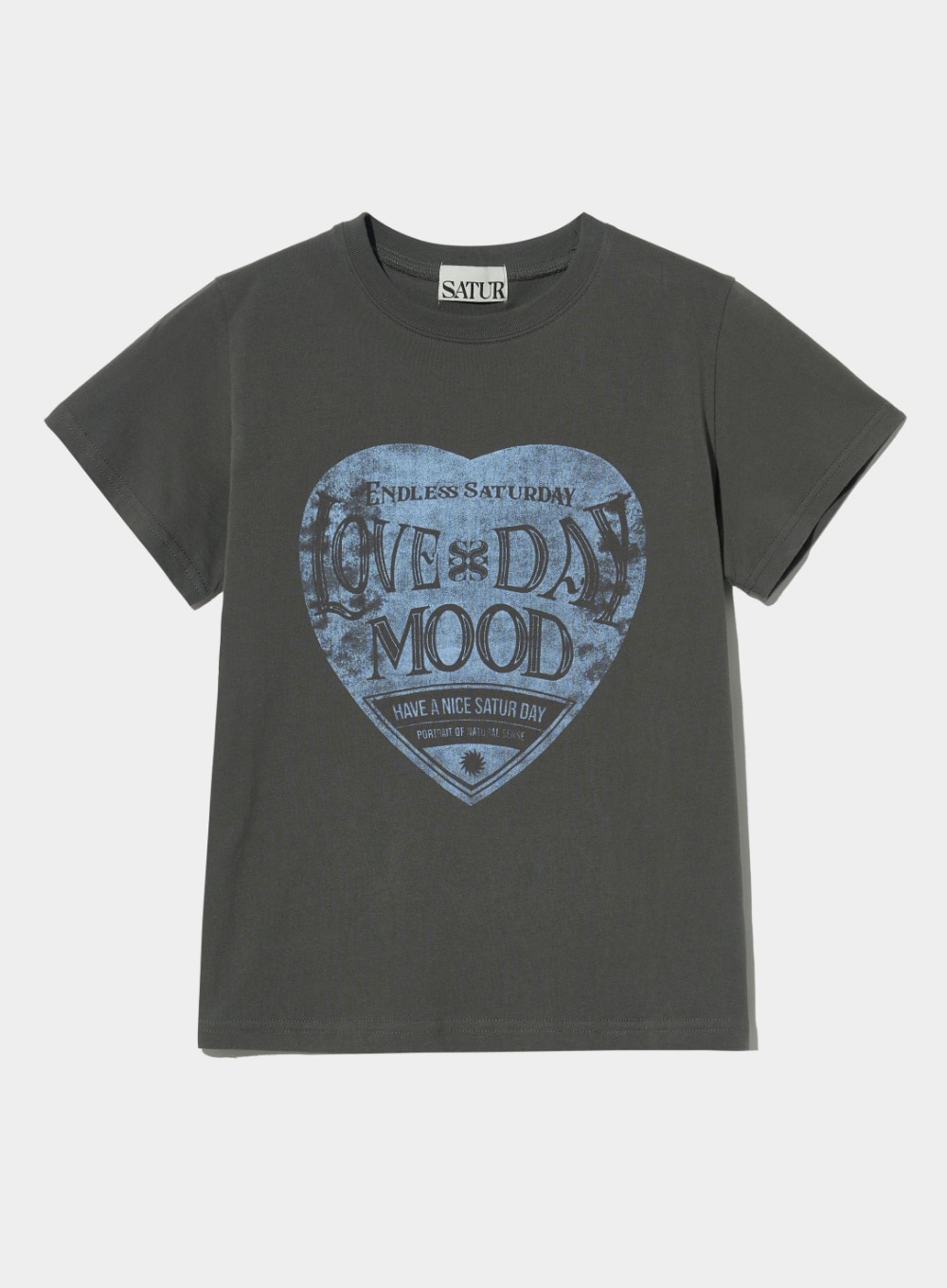 【SATUR】 (W) SATURDAY RETRO MOOD GRAPHIC T-SHIRTS : CHARCOAL BLUE