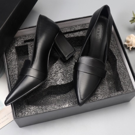 レディース パンプス ローファー ハイヒール 7cm 5cm 3cm 太ヒール チャンキーヒール ポインテッドトゥ ベルト 美脚 脚長 きれいめ シンプル 上品 おしゃれ かっこいい フォーマル