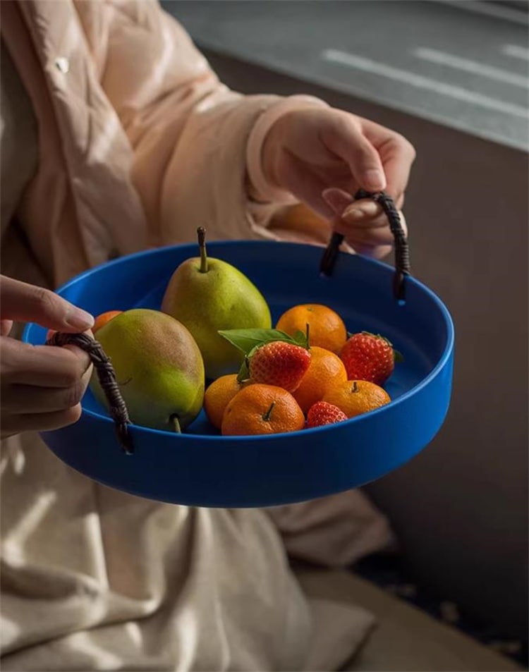 激安セール 陶器手作り収納トレイ 家庭用果物カゴのシンプルデザイン 4田園カラーから選択可能 ハンドル付きでパンお菓子フルーツの盛り付け対応