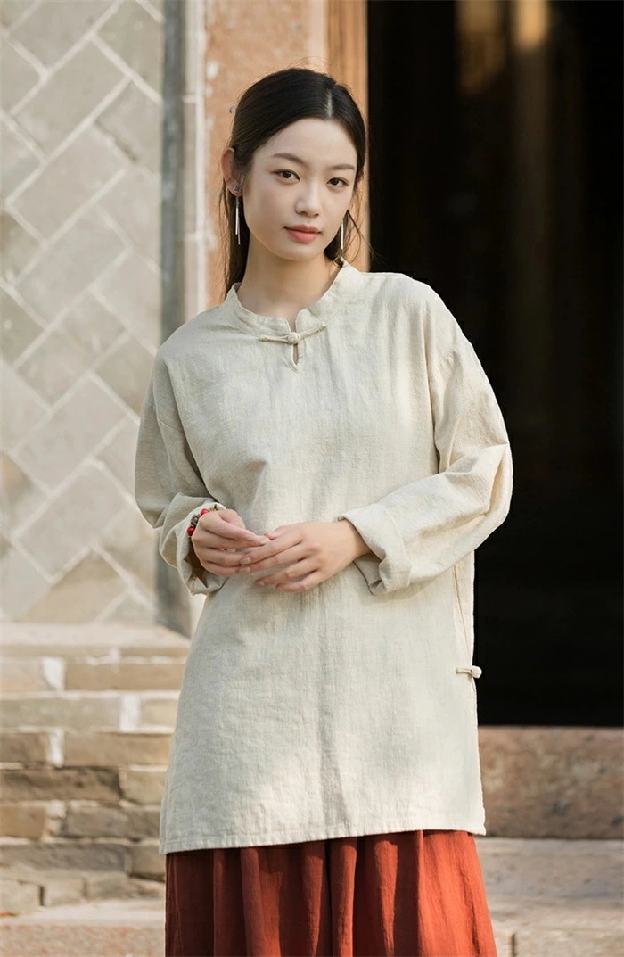 【人気商品】Tシャツ レディース 春夏 綿麻シャツ 綿麻 ン チャイナ風 立ち襟 長袖 ナチュラル カジュアル 無地 春秋 薄手 スリット ン チャイナボタン 大人 かわいい おしゃれ エスニッ