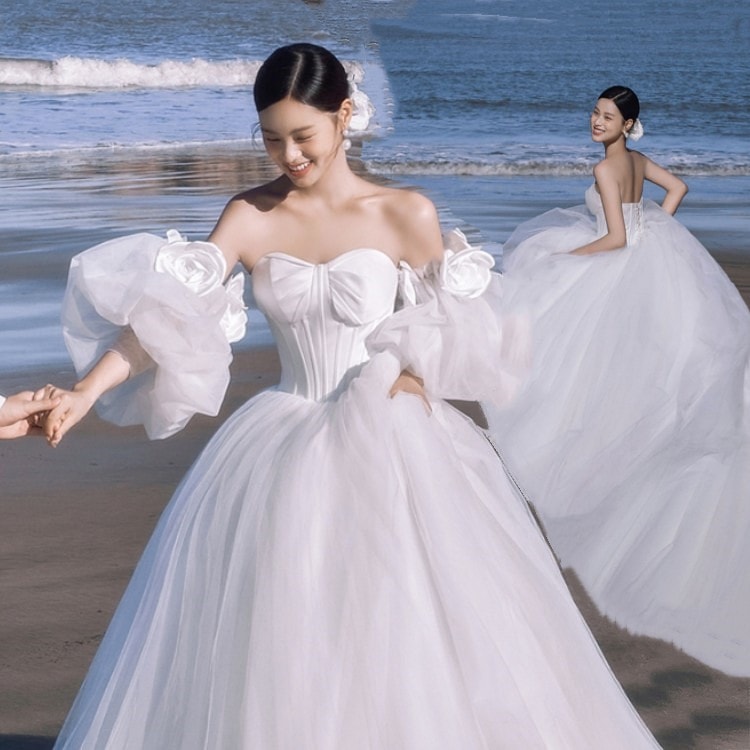 森系 ウェディングドレス 白 二次会 花嫁 海外挙式 お呼ばれドレス フォト 披露宴ロ 取り外し可能な花付き袖