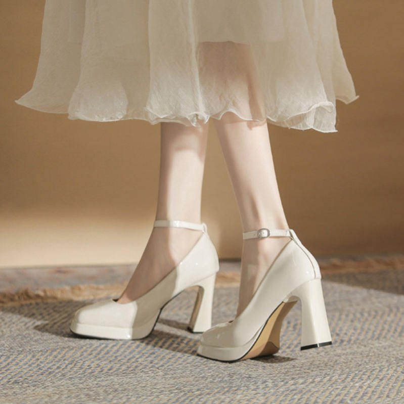 500円OFFクーポン パンプス 痛くない 脱げない 歩きやすい 靴 ヒール ヒール9CM 黒 ブラック 美脚 レディース 疲れにくい ラウンドトゥ ハイヒール 太めヒール ストラップ 厚底 ストーム