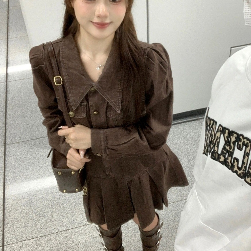 ワンピース ミニワンピース デニムワンピース 長袖 襟付き 前開き ボタン ポケット ウエストベルト プリーツスカート デニム ミニ丈 かわいい 大人可愛い きれいめ シンプル 上品 おしゃれ 6,283円