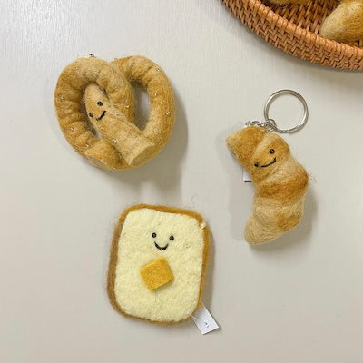 [Qoo10] ブロッコリー : 羊毛フェルト3Typeブレッド食パン人形 : 家具・インテリア