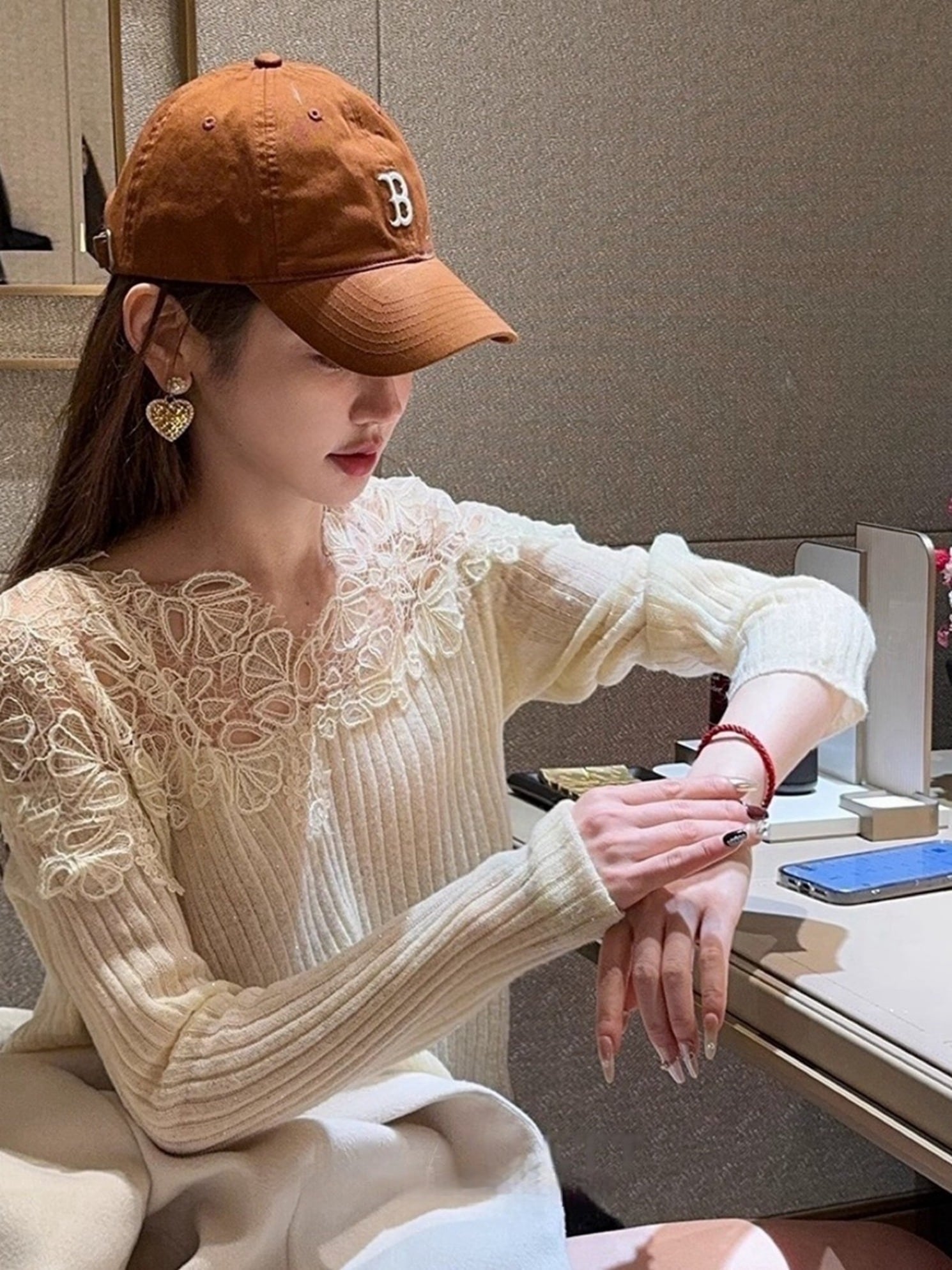 ハーフレース エリーニット