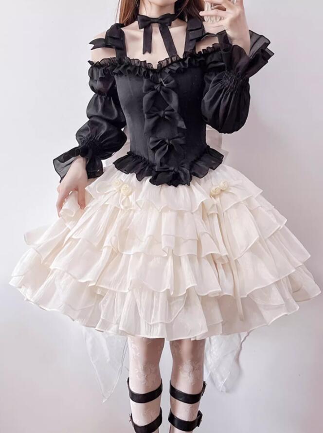 【激安販売】Lolita系/opワンピース　jsk　日常　写真　舞台　変装/ロリータ トップス 萌え レディース ゴスロリ ロリータファッション　変装　トップス 吊りスカート花嫁洋服　ティアードスカー