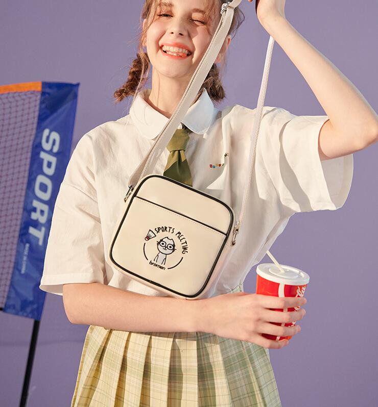 2020新しいトレンディなメッセンジャーバッグ女性のファッションショルダーバッグ夏のオールマッチショルダーバッグガールJKバッグ