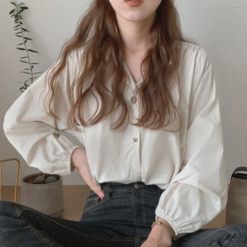 トップス シャツ ブラウス 長袖 ラウンドネック 前開き ボタン ミディアム丈 かわいい 大人可愛い きれいめ シンプル 上品 おしゃれ かっこいい カジュアル こなれ感 個性的 主役級 存在感 抜け