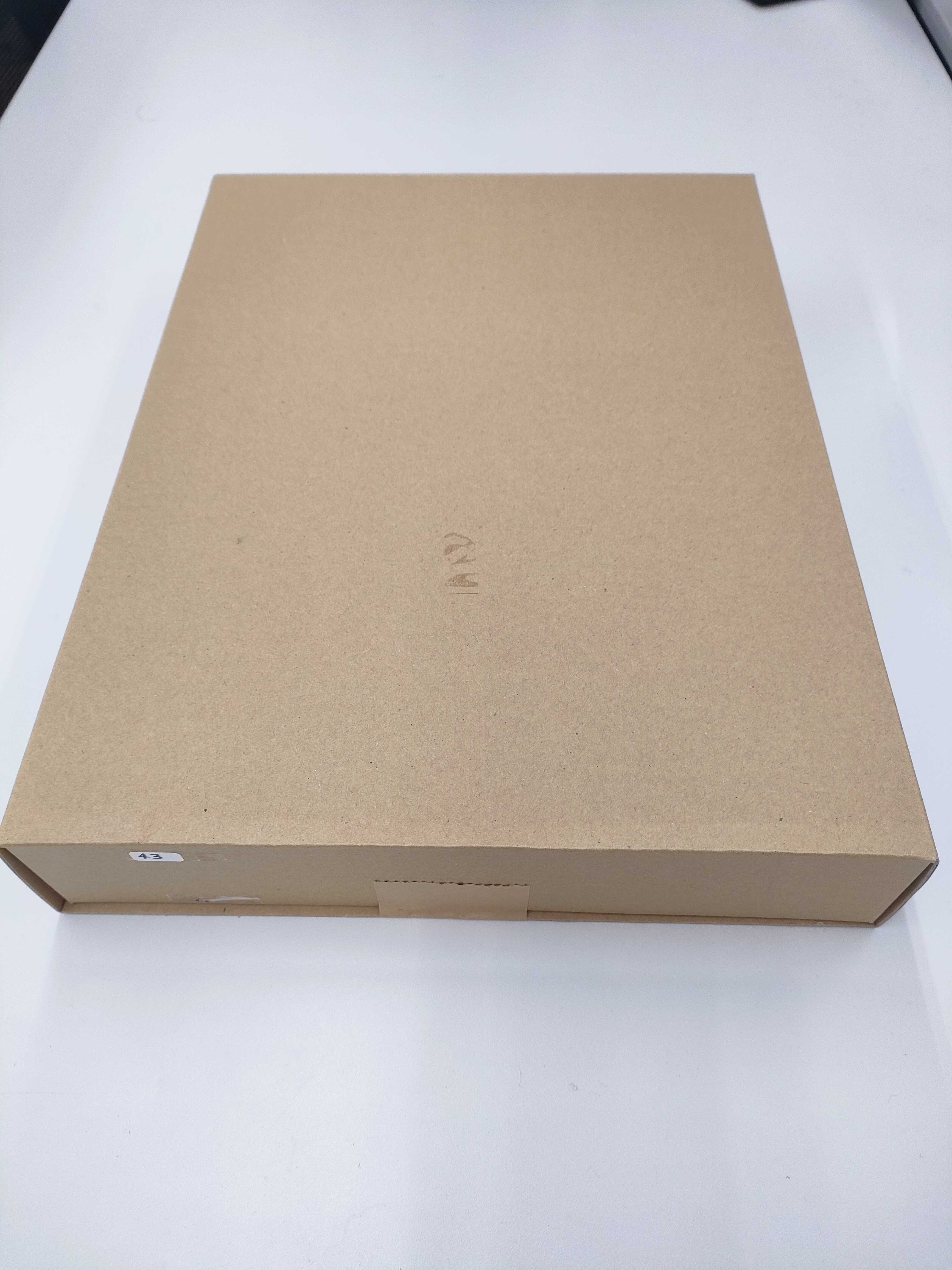 billboard BTS limited-edition box 未開封 billboard ビルボード BTS Limited Edition BOX ※中古(一部、未