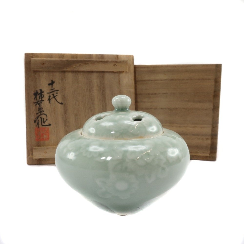 十二代 酒井田柿右衛門 青磁菊浮上香炉 骨董品 陶磁器 _ 中古品 A-ランク