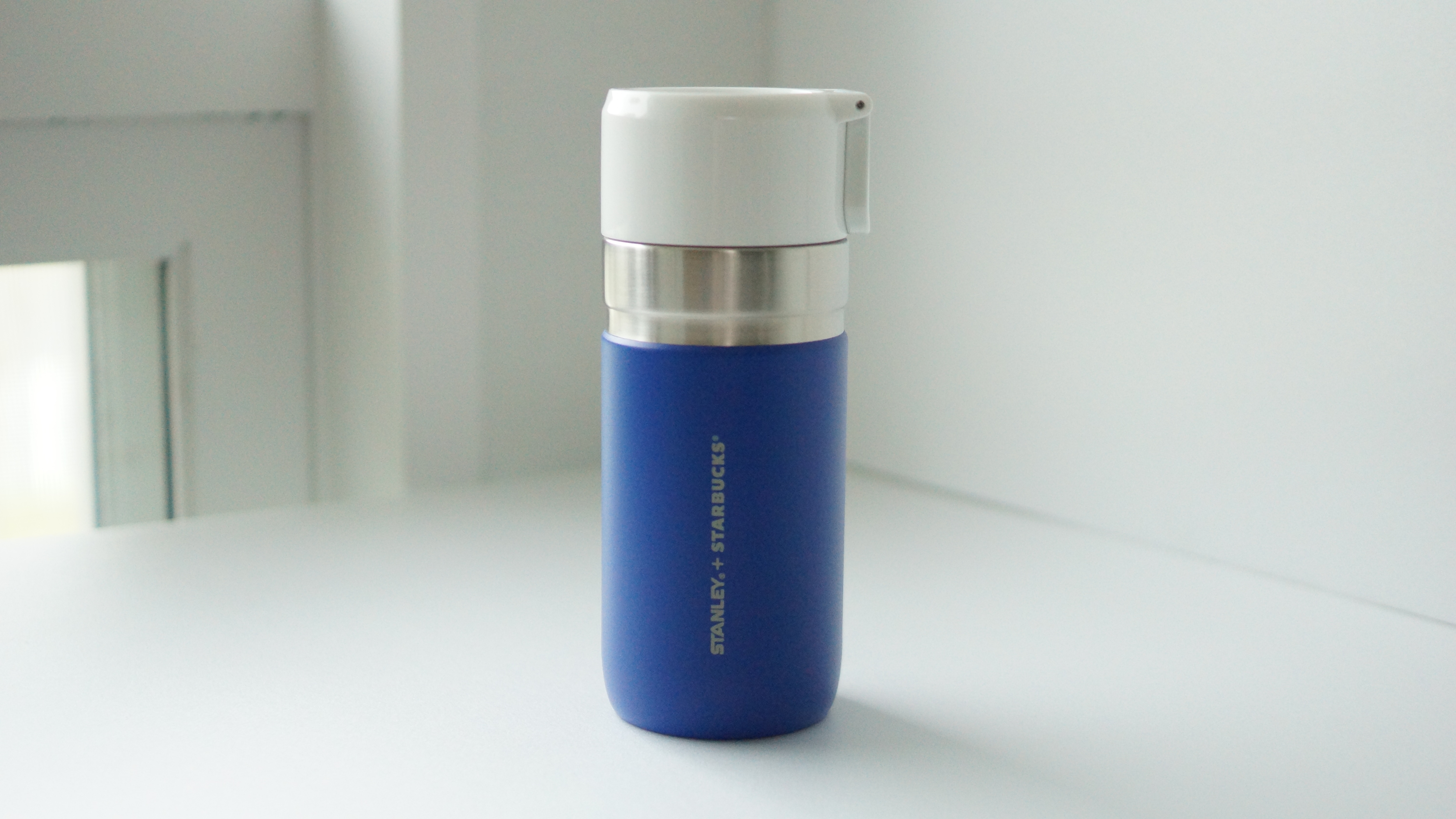 【スターバKOREA】 シャインブルースタンリートンガ保温瓶500mlサマー3 5,990円