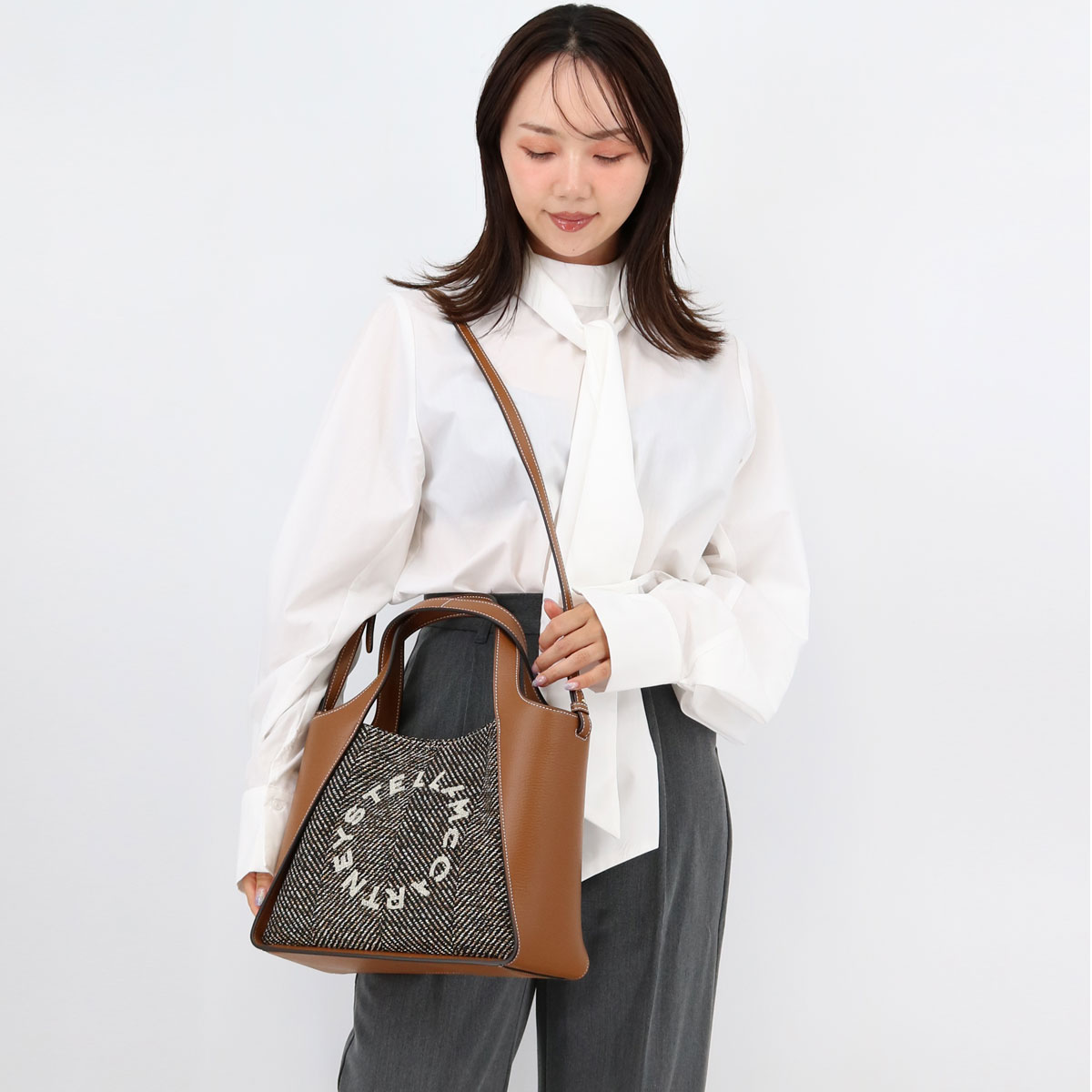 513860WP0235 2WAYハンドバッグ ロゴ刺繍 ショルダーバッグ ポーチ付き ヘリンボーン生地 斜め掛け クロスボディ