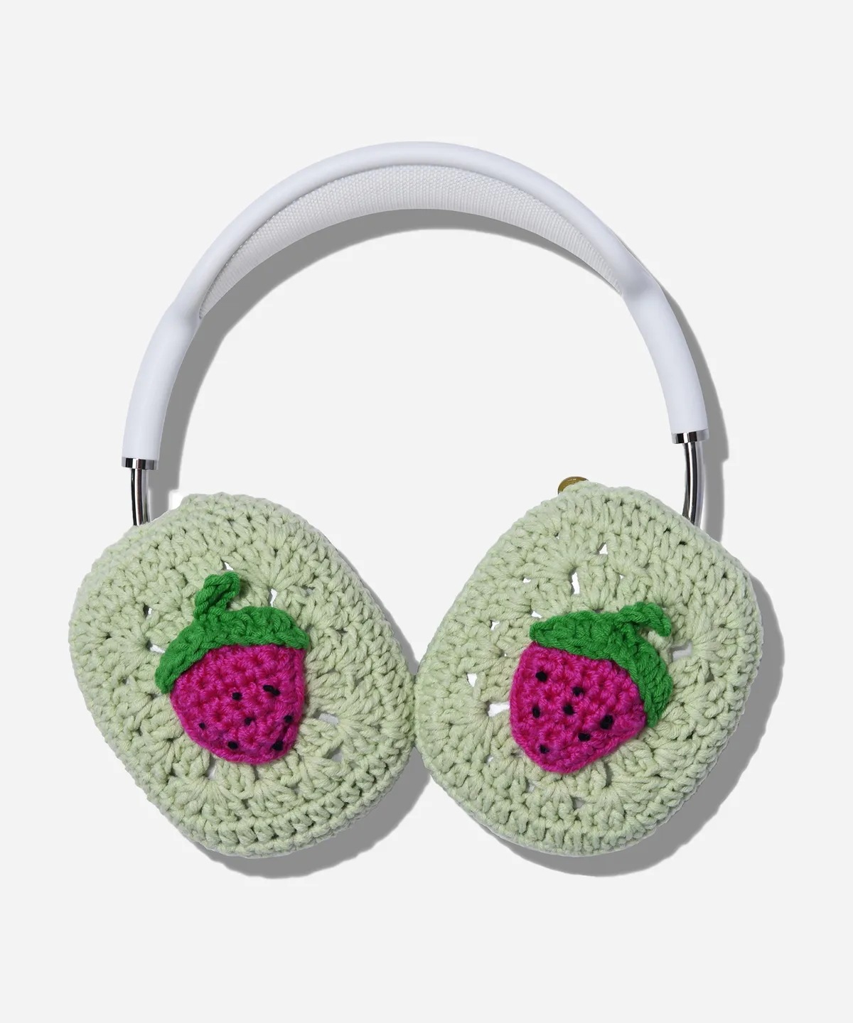 STRAWBERRY AIRPODS MAX KNIT CASE 4,997円