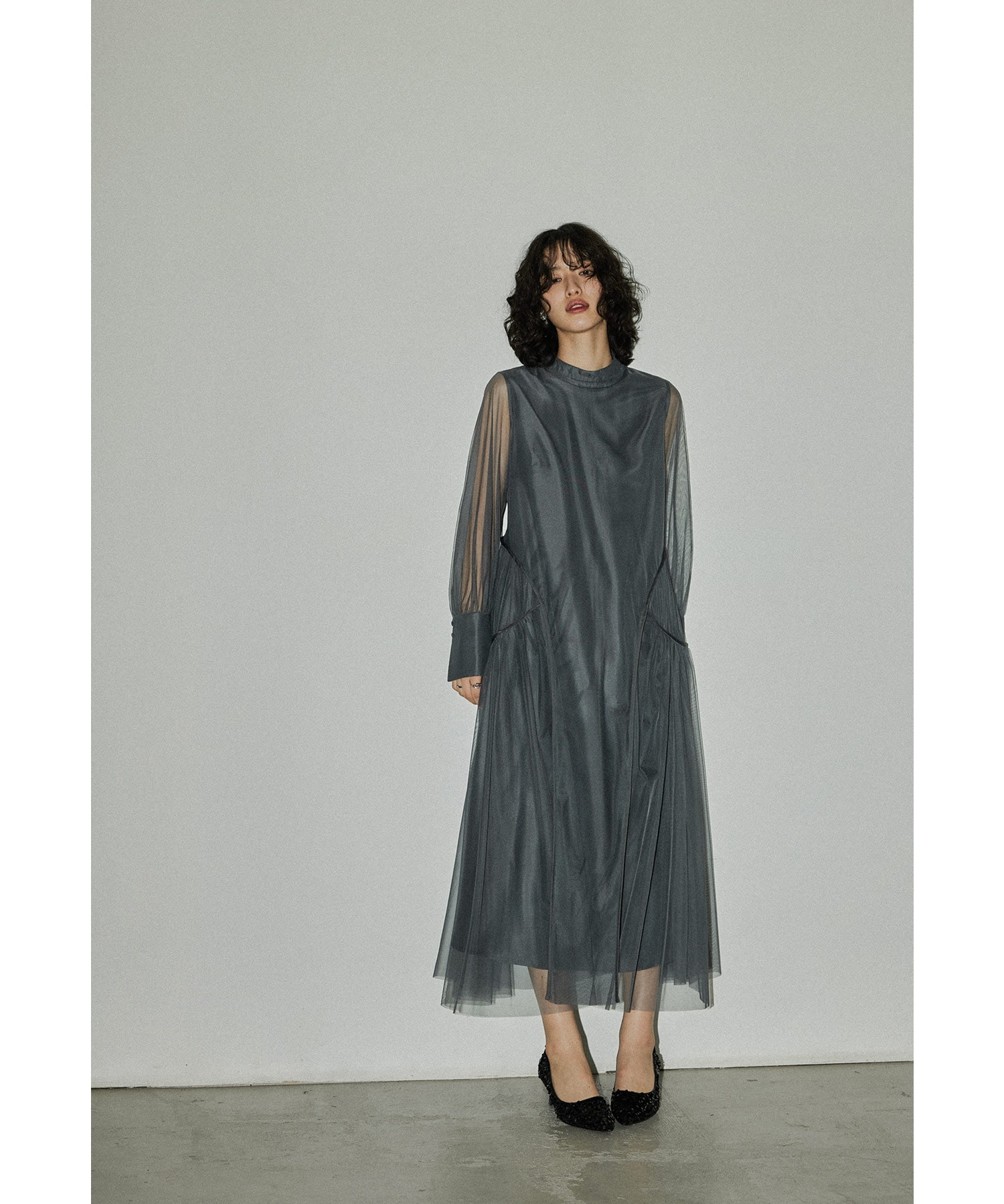 チュールパイピングAラインドレス パーティードレス 結婚式 シアー 長袖 透け感 妊婦 マタニティ ママ 体型カバー 二の腕カバー ゆったり お呼ばれ パーティー 二次会 披露宴 謝恩会 成人式