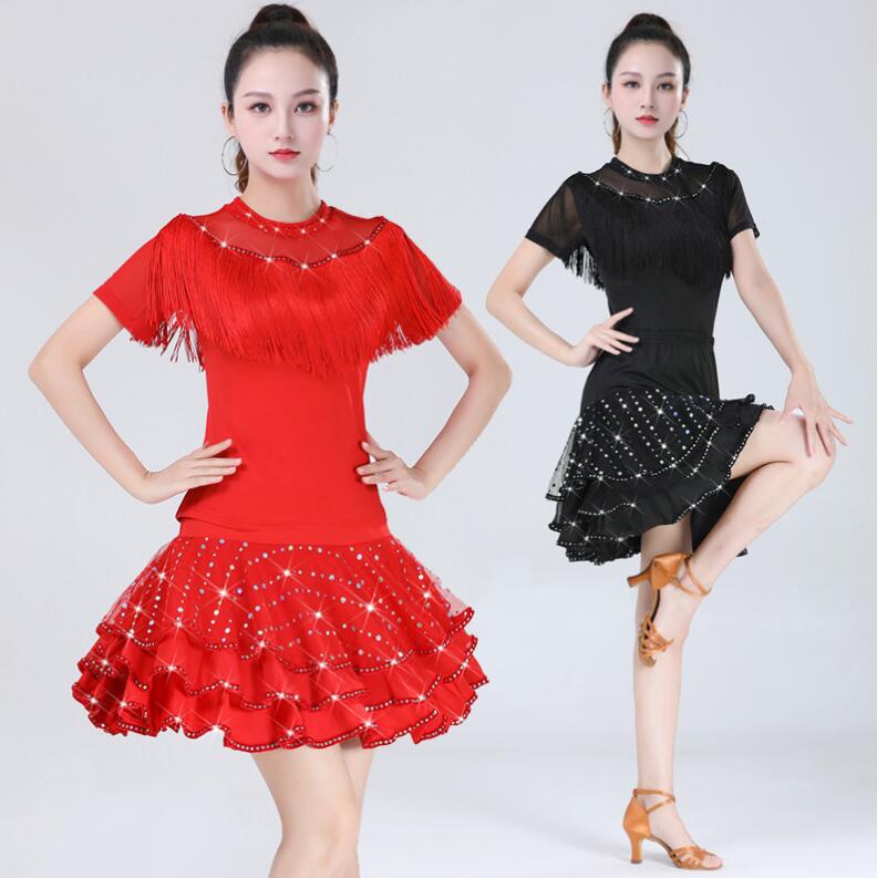 ダンス衣装セット ダンス半袖Tシャツ ラテンダンス ダンススカート ショートスカート フリンジ付き フェイクダイヤモンド レディースダンスウェア ダンス練習着 ダンス稽古 レッスン着 練習着 社交ダン