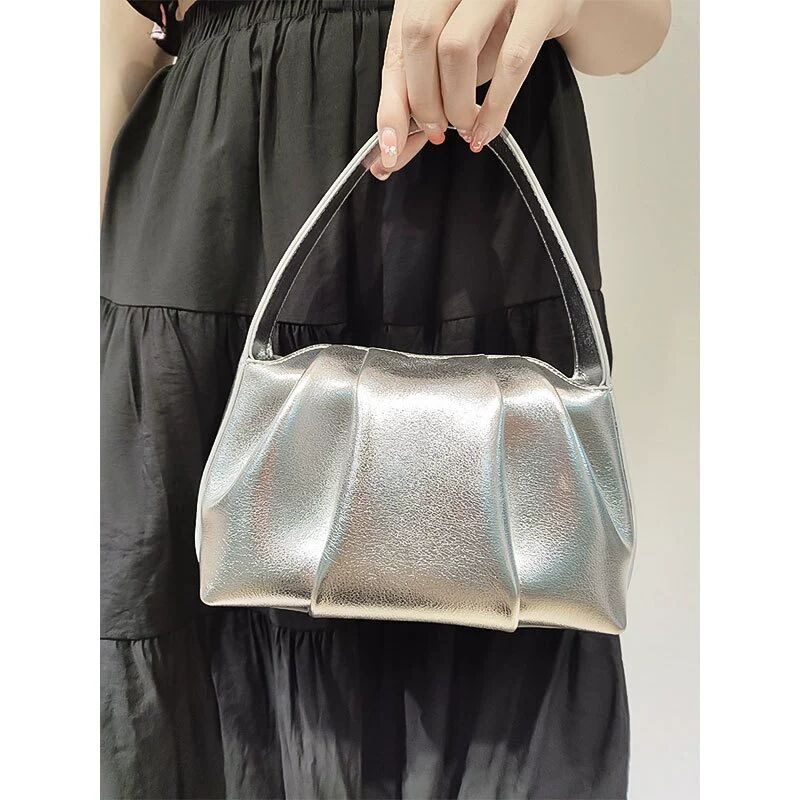 牛革ショルダーバッグ 斜めがけ お洒落な女性トートバッグ ショルダーバッグ レディースバッグ 軽量バッグ お洒落なカバン 韓国バッグ 人気 4,910円