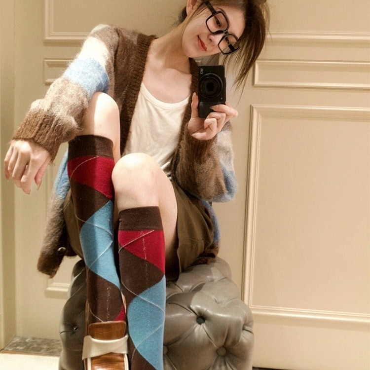 トップス カーディガン 長袖 ボリューム袖 ミディアム丈 Vネック 前開き ボタン かわいい 大人可愛い きれいめ シンプル 上品 おしゃれ かっこいい カジュアル レトロ ラフ ルーズ こなれ感 7,670円