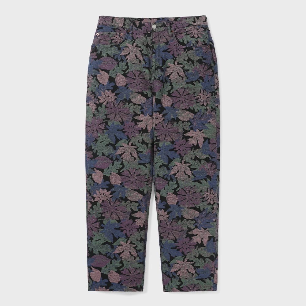 これは決して普通のジーンズの花ではありません