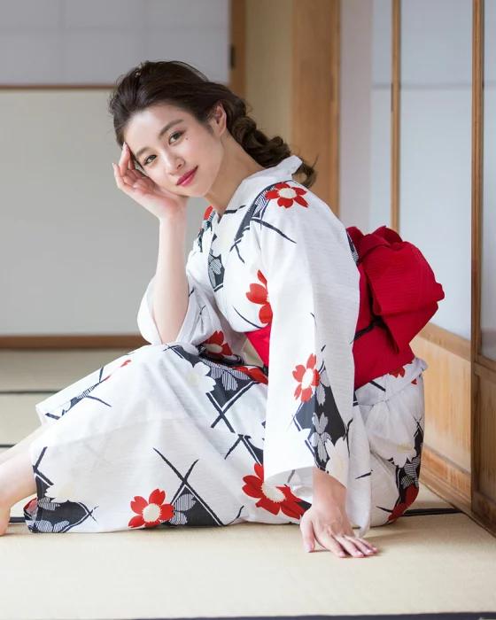 【急速出荷】日本の伝統的なフォーマル着物 浴衣 女性用 日本の撮影服 Yukata 旅行 綿コス