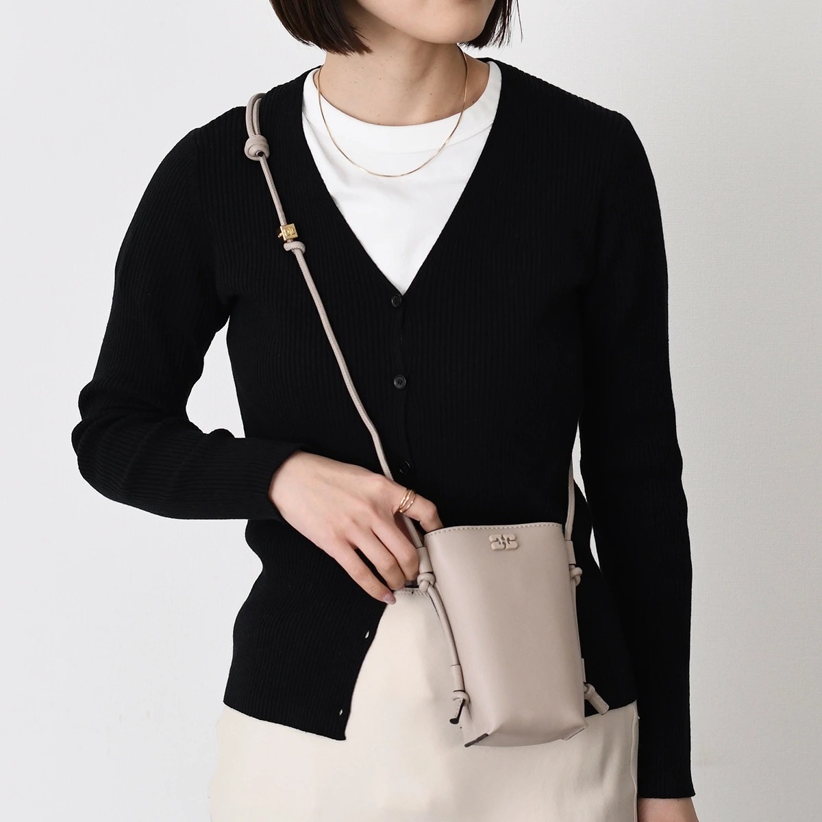 ショルダーバッグ バッグ BOU CROSSBODY BAG A5958 レディース グレージュ ブラック ミニバッグ スマホショルダー バタフライロゴ