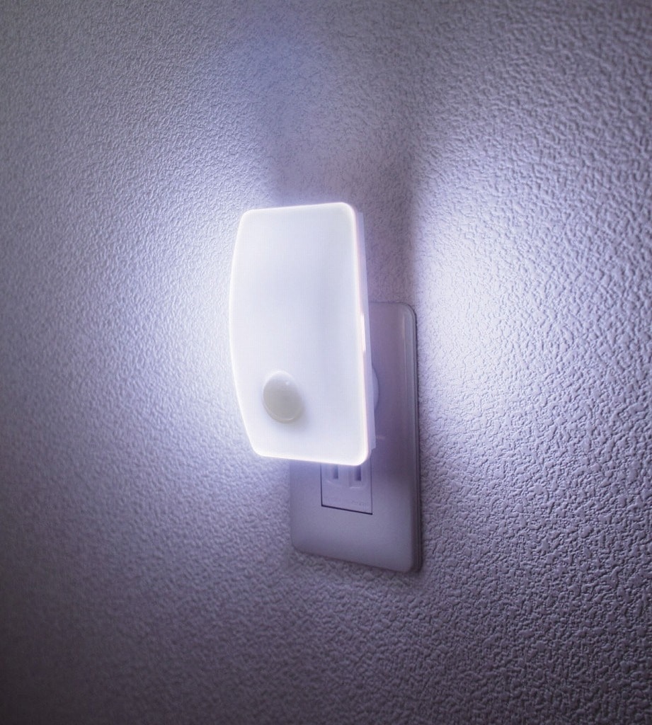 （まとめ買い）LEDナイトライト明暗人感 PM-L230（W） [x3]