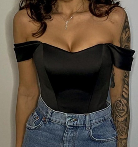 トップス デート モテアイテム ベアトップ オフショルダー 光沢感 デコルテライン 可愛い きれいめ 上品 おしゃれ かっこいい 可愛い ラブリー キュート ガーリー クール モード系