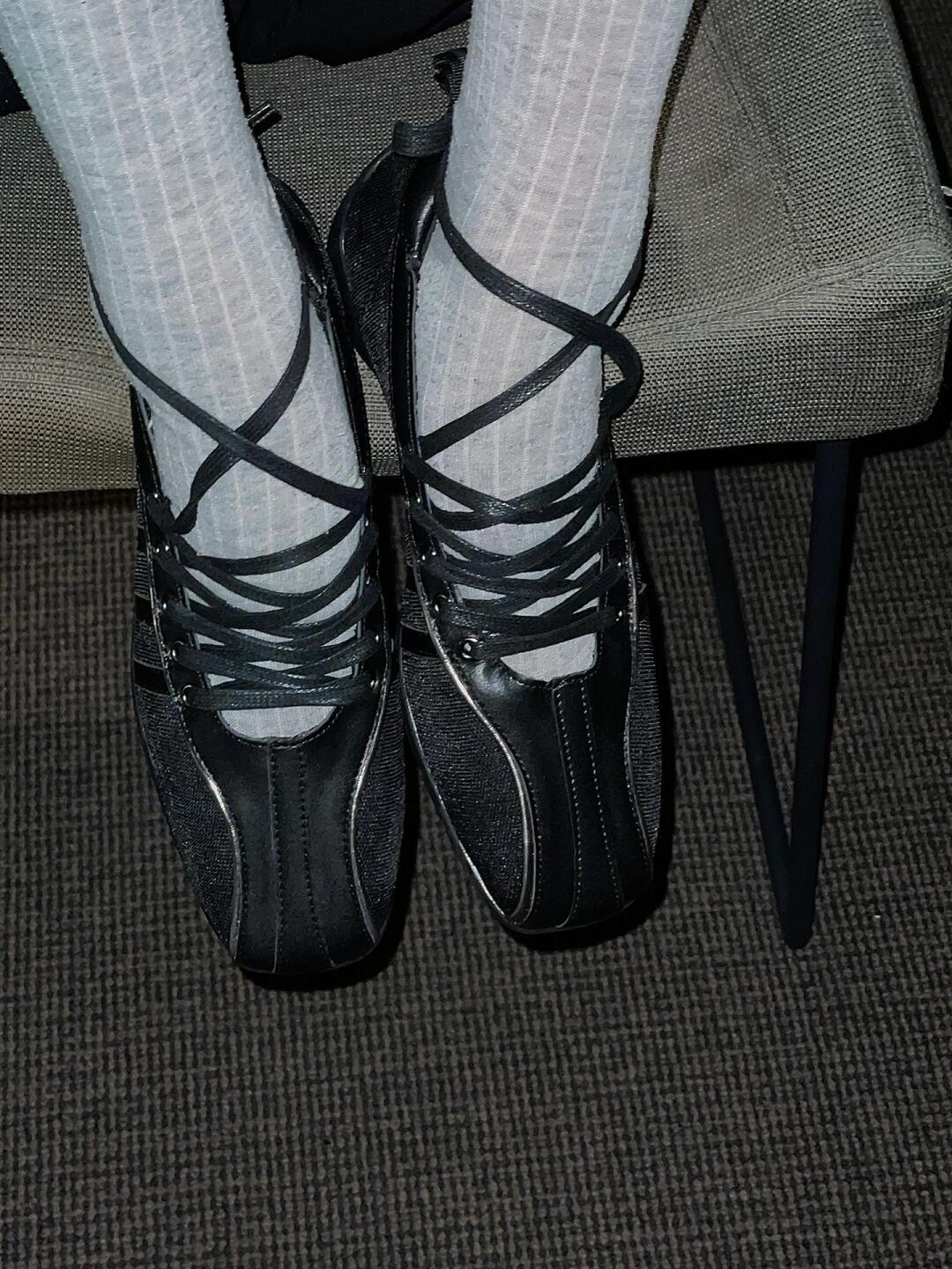 今年 トレンド 韓国風 フラット パンプス ペタンコ フラットシューズ ファッション系 靴 フレンチ レディース きれいめ 秋 カジュアルアップ オフィス OL