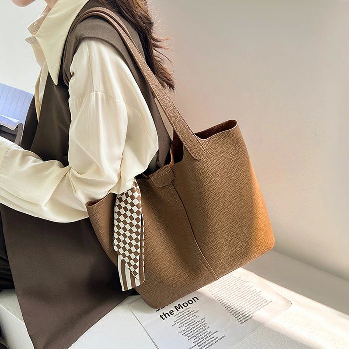 レザ ビジネストート 肩掛け かばん お仕事バッグ バッグ 牛革 大人 a4 トートバッグ レザーバッグ レディース バッグ