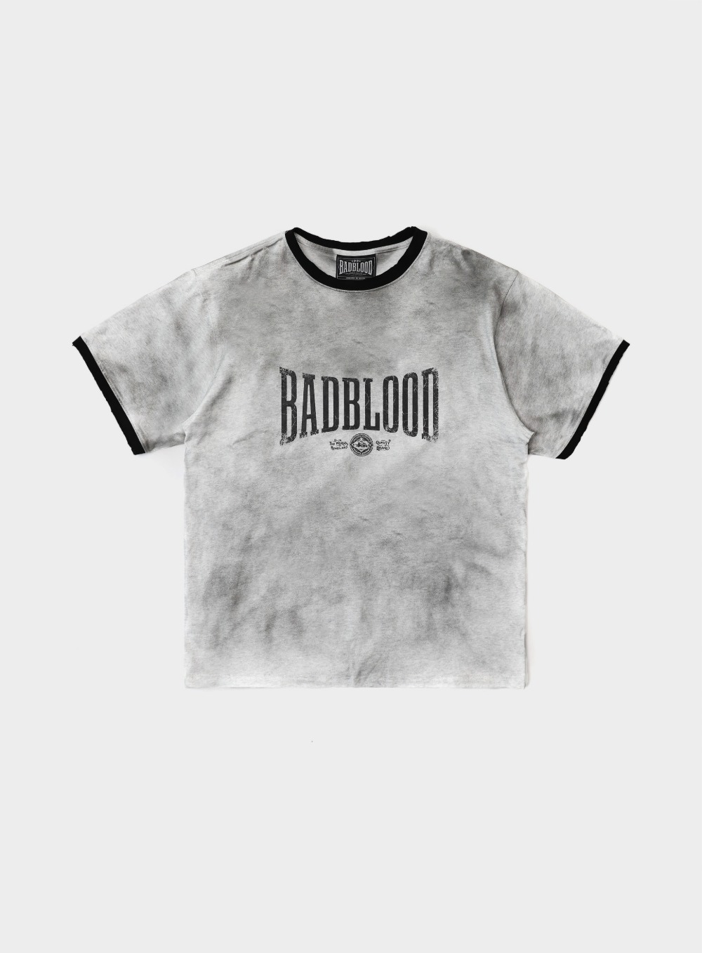 【BADBLOOD】 CURVED LOGO DUSTY RINGER T-SHIRT : WHITE