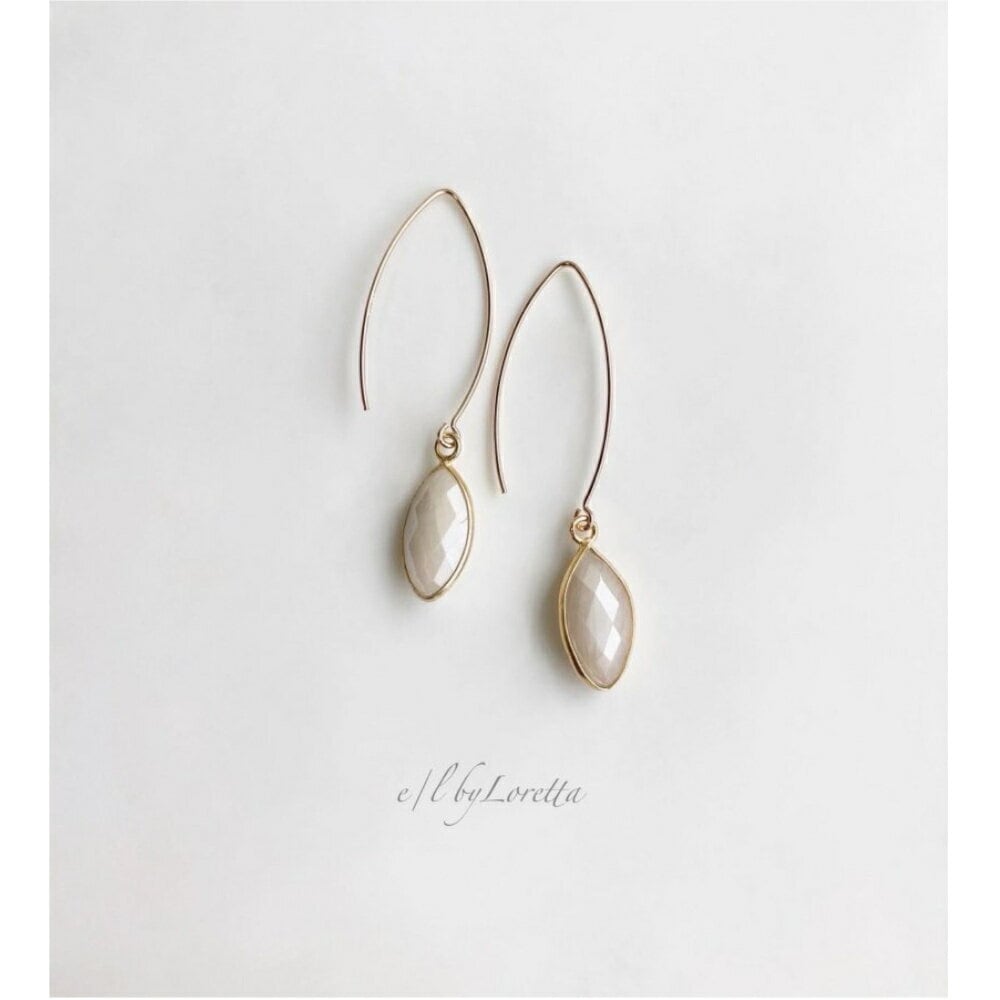 ホワイトムーンストーン 14kgf marquise long stick pierce EL by Loretta レディース アクセサリー