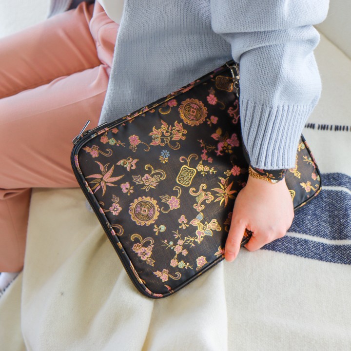 韓国 ぬいとりヤンダン アイパッドポーチタブレットクラッチ by unnim factory