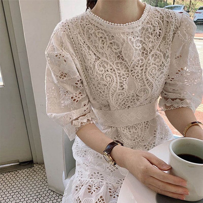 パンチングレースワンピース　ワンピース ドレス. レースワンピ　２カラー b308レースワンピ