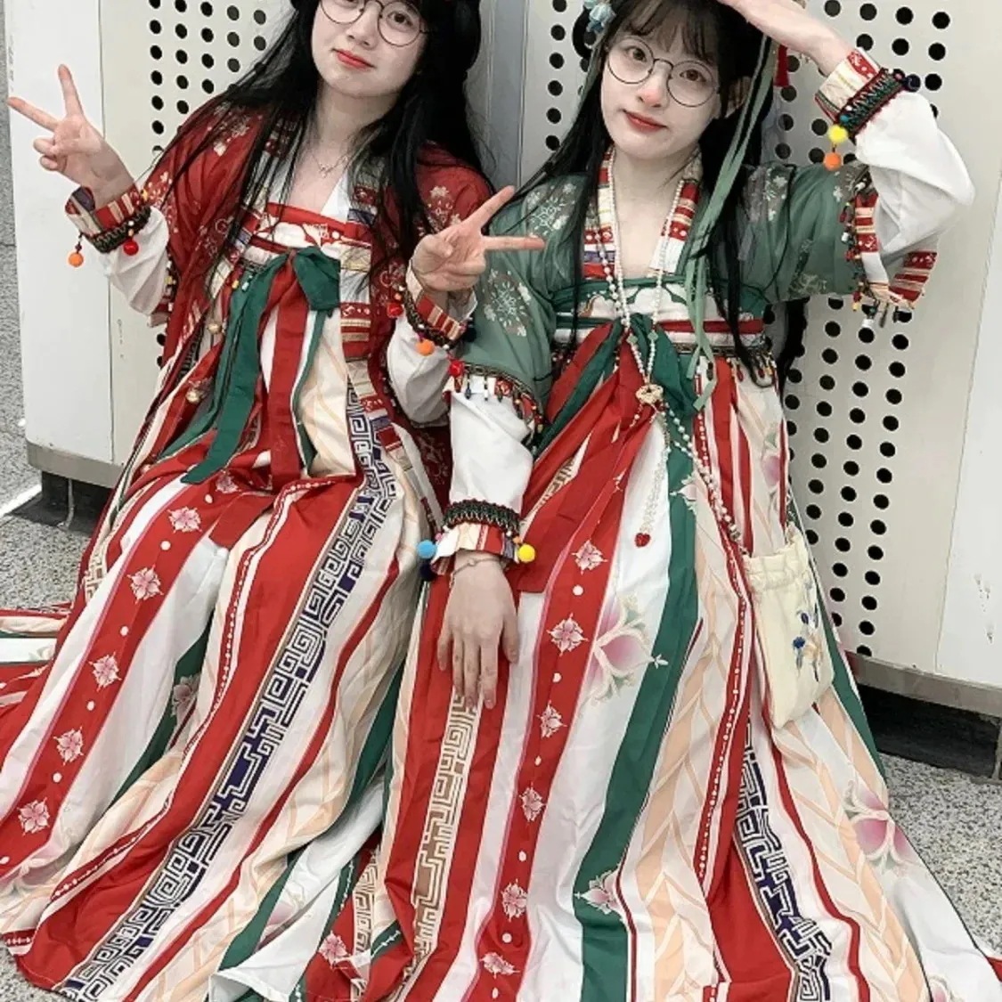 和服 浴衣　コスプレクリスマスコスチューム日系コスプレ ハロウィン コスプレ和装セットアップ 春夏 コスプレ衣装 ロリータ コスチューム 大人用 コスプレ 袴 ハロウィン 仮装 巫女 コスプレ