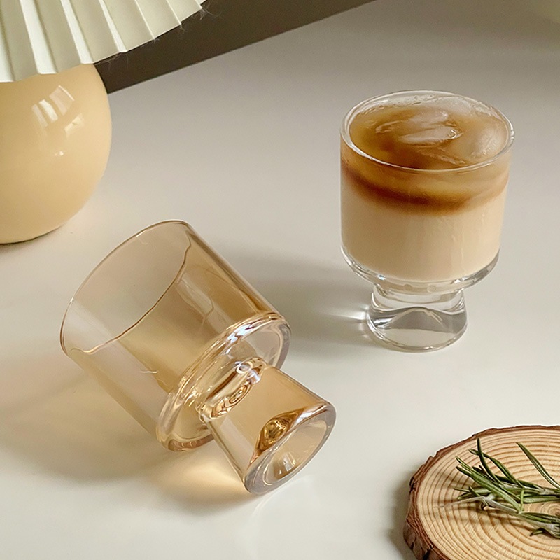 爆買い！ 透明な足の冷たいコップ高顔ジュースカップコーヒーカップシンプルなガラスコップ韓国風 グラス