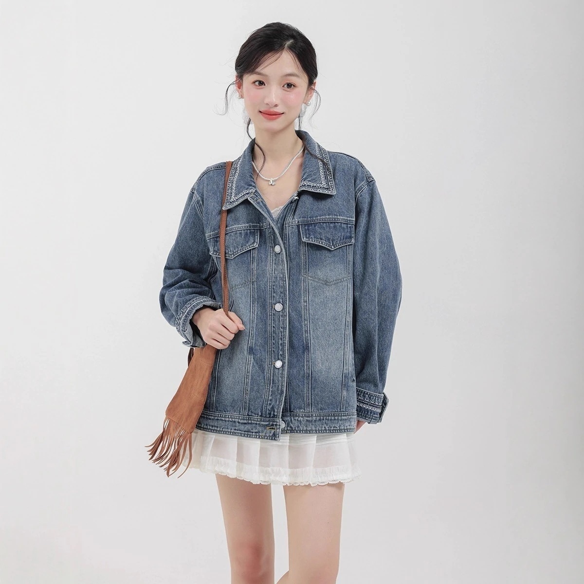【急速発送】2025秋新作ゆったりレトロ刺繍デニムジャケット刺繍デニムトップスジャケットジャケット 韓国ファッション秋の万能アイテム