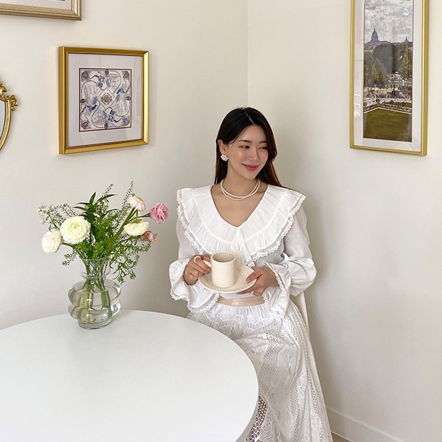 韓国ファッション ティアナ ブイネック フリル ブラウス티아나 브이넥 프릴 블라우스